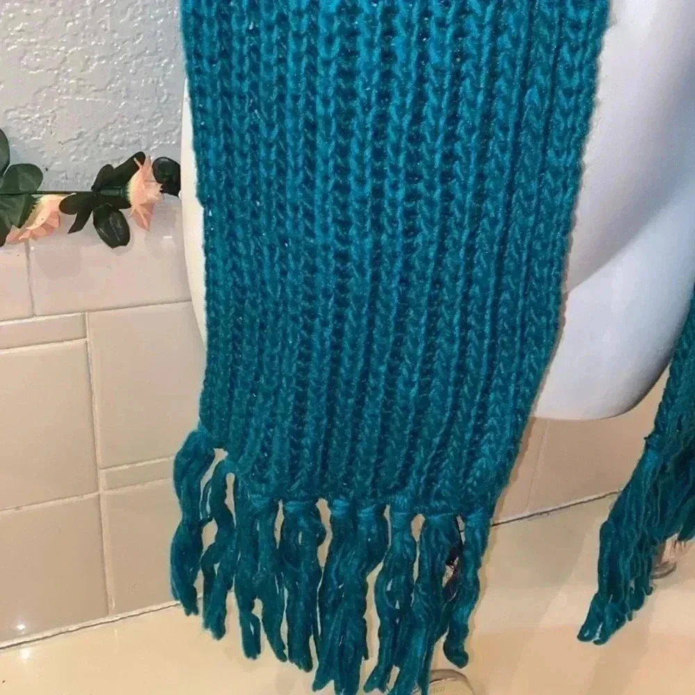 Crocheted, Ribbed Scarf/Wrap - Picture 4 of 5